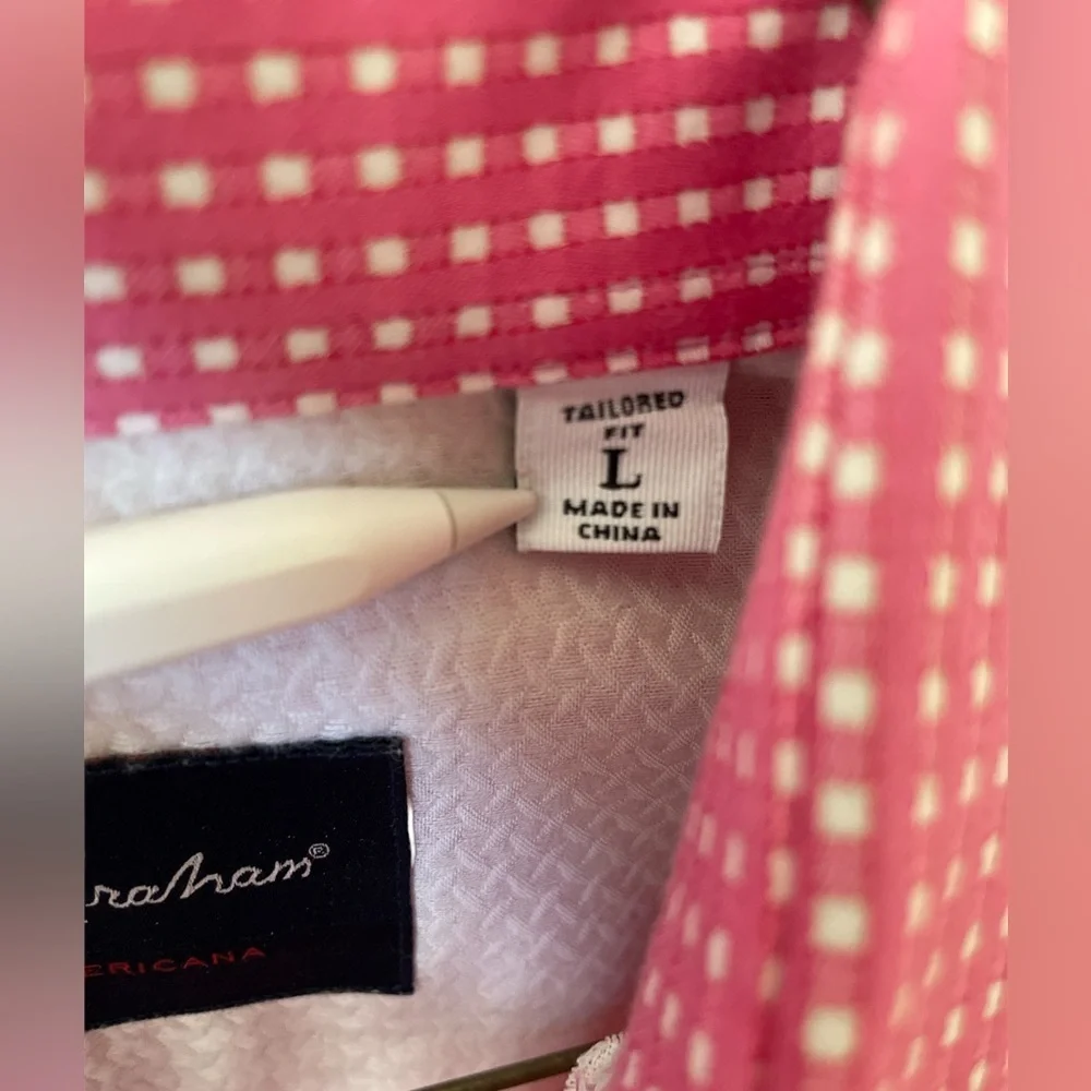 Robert Graham, Pink & White Long Sleeve, Checkered Button Up Shirt, Size L - Picture 6 of 7